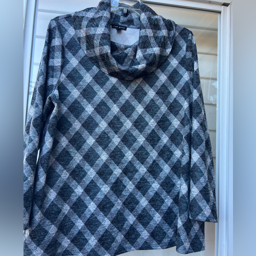 Lane Bryant Gray Plaid Metallic Sweater Women’s Size 18/20